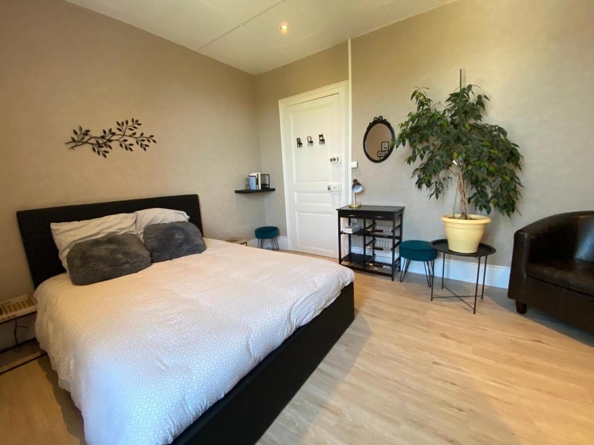 Chambre De La Poterie Deux Rivieres Exteriör bild